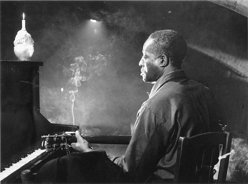 Big Bill Broonzy Photo 23